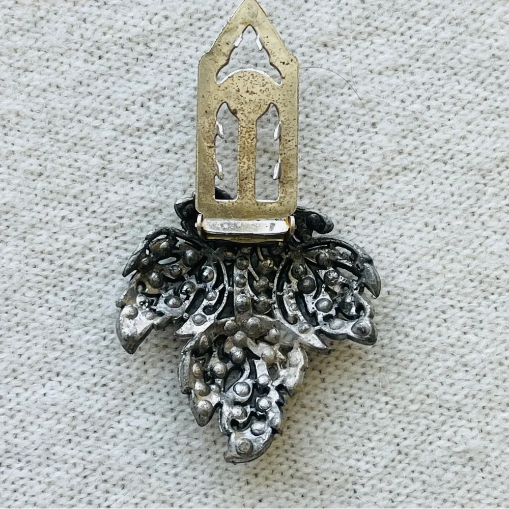 Vintage 1920s LITTLE NEMO rhinestone LEAF ART NOUVEAU DECO dress clip unsigned - Picture 3 of 4